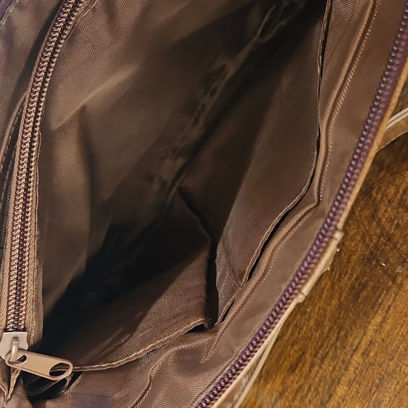 Bueno Tan and Brown Crossbody Bag - Picture 5 of 11